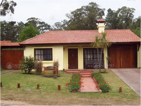 Casa 4 ambientes con 4 baños