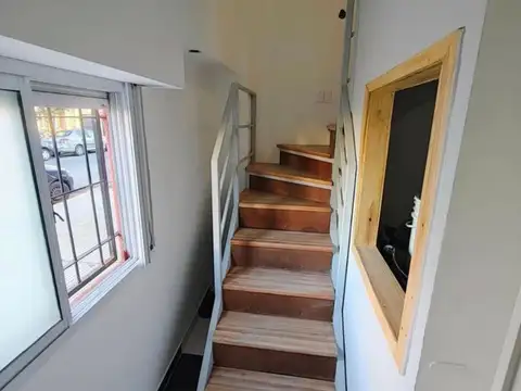 Depto Tipo Casa en Alquiler de 3 ambientes