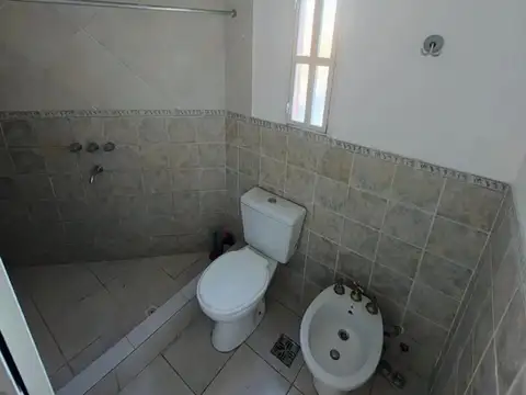 Depto Tipo Casa en Alquiler 35 años