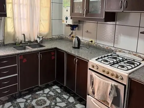 Casa en Alquiler con 1 cochera
