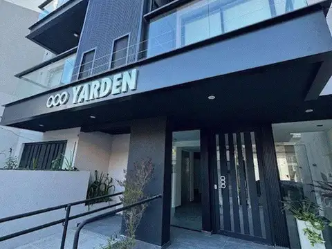 Sarmiento 100, Piso 1