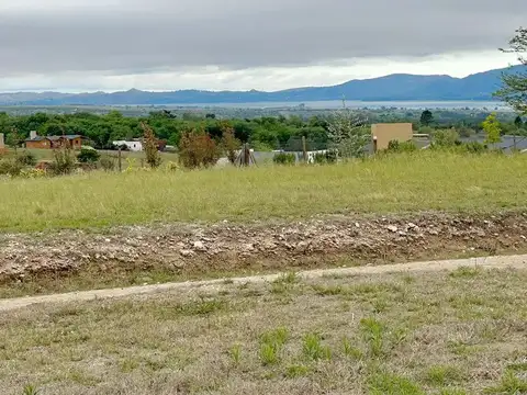 Venta terreno en Altos del Corral. Vista al lago. 2000m2. Orientación Norte.