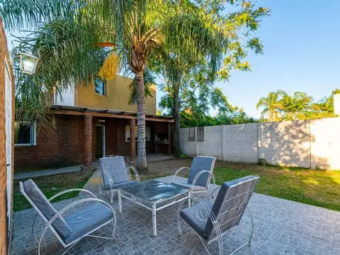 CASA EN VENTA  3 DORMITORIOS CON PILETA EN FUNES