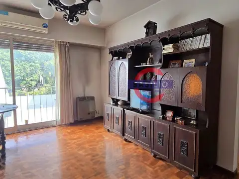 Departamento 2 ambientes en la esquina de Av. Libertador