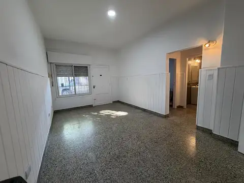 Depto Tipo Casa en Venta en Villa Adelina, USD 120.000