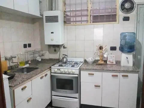 Cnel D Trole 600, Piso PB