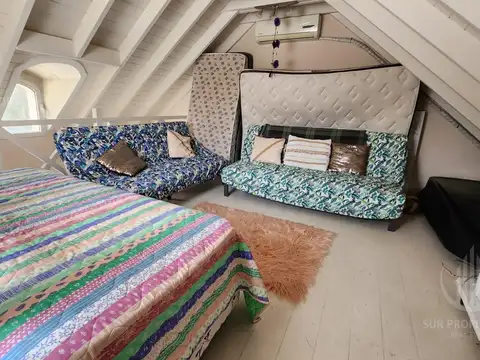 Casa de 5amb con ambientes amplios  en Solar del Bosque
