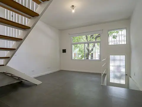 Depto Tipo Casa 4 ambientes con 2 baños