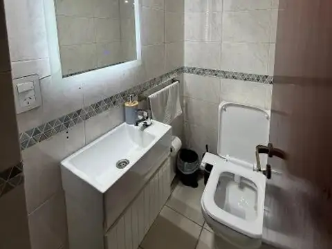 Depto Tipo Casa 4 ambientes con 2 baños