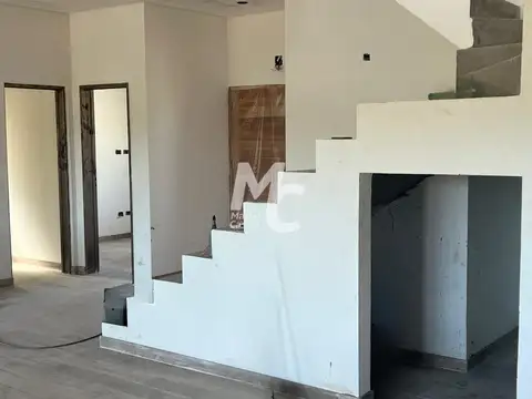 Casa 4 ambientes con 4 baños