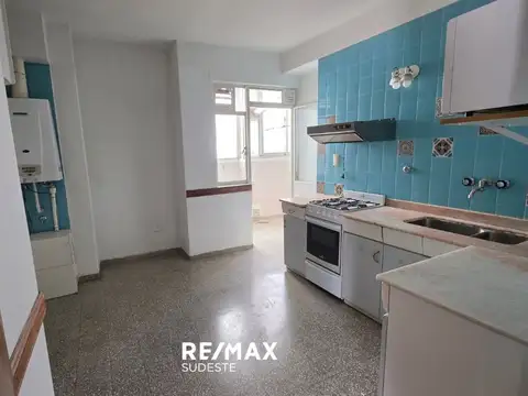 ALQUILER DEPTO 3 DORM 3 BAÑOS. SARMIENTO 156