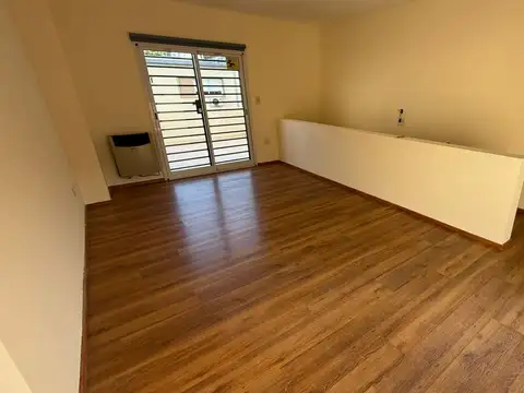 Muy Buen Duplex - Ubicado en Florida M.