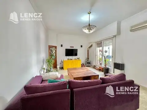 Depto Tipo Casa en Venta 50 años