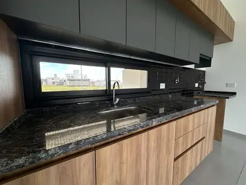 Casa en Venta 1 año