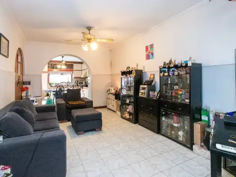 VENTA CASA 6 AMB /PATIO EN ITUZAINGÒ APTO CRÉDITO