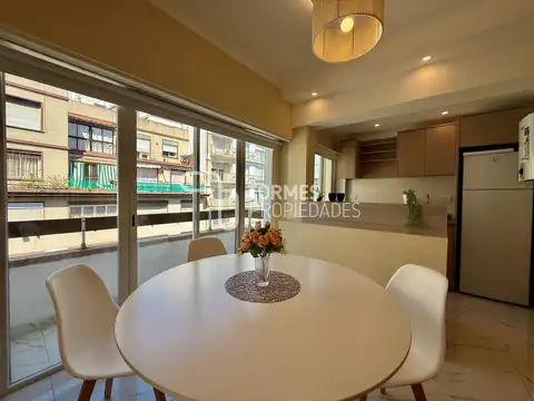 VENTA departamento 1 ambiente reciclado a la calle con balcón en zona Plaza Colón, Mar del Plata