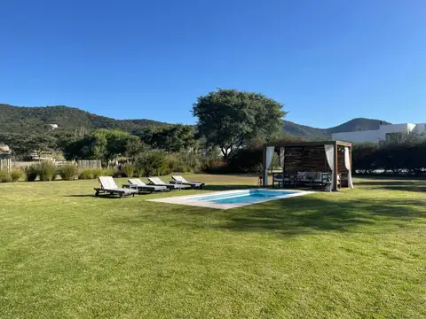 Hermosa Casa en Venta en Valle Escondido