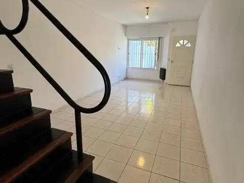 Casa en Alquiler en Carapachay, $ 1.800.000