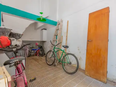 Depto Tipo Casa 4 ambientes con 2 baños