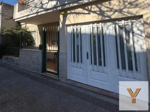 Casa en venta - 3 Dormitorios 2 Baños - Pergamino