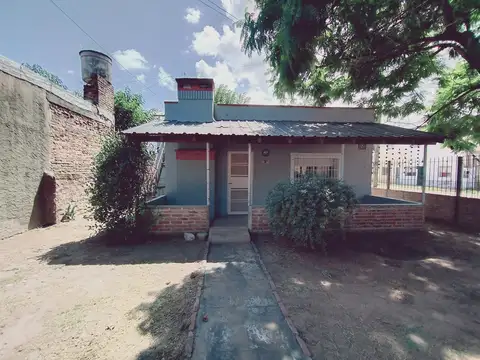Venta Casa 3 Ambientes con Cochera Tipo PH Apto Crédito Moreno