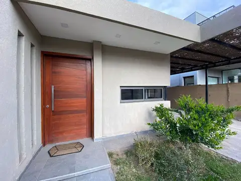 Casa en Alquiler 8 años