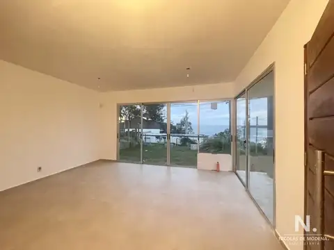 Casa 3 ambientes con 2 baños