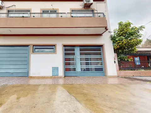 CASA 6 AMBIENTES EN VENTA EN LLAVALLOL