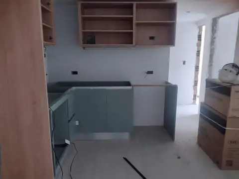 Departamento en Venta en San Isidro Vias / Rolon, USD 197.000