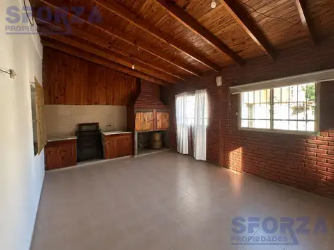 Casa en Alquiler en Grand Bourg, $ 800.000