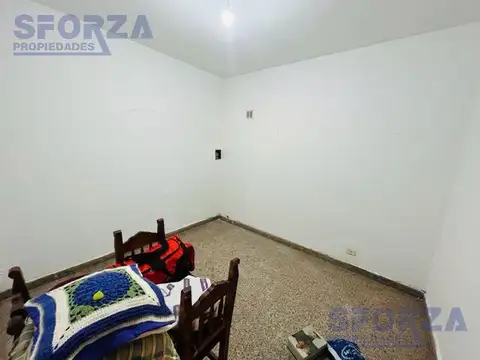 Casa en Alquiler con 1 cochera