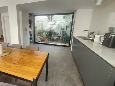 Depto Tipo Casa en Venta de 4 ambientes