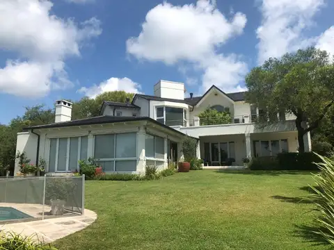 Country El Bosque - Casa 620m² Fondo Espacio Verde - 4 Dorm