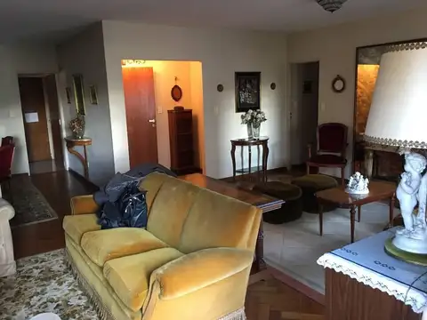Departamento en Venta de 6 ambientes