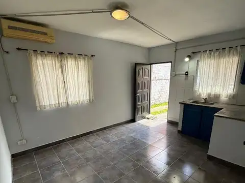 Casa 6 ambientes con 4 baños