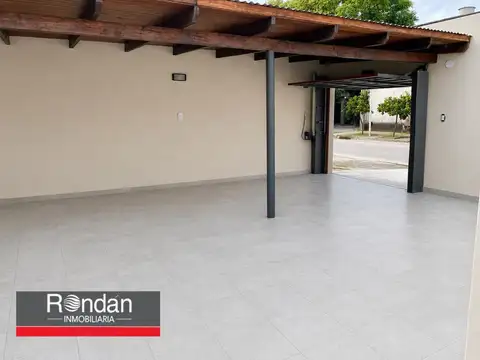 Casa 5 ambientes con 1 baño