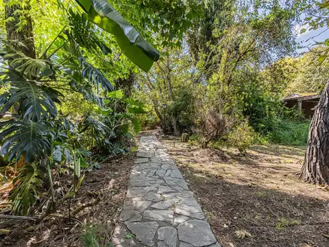 Casa a la venta en Los Hornos La Plata sobre lote de 1.500 m2