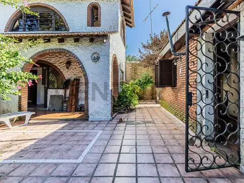 135 entre 56 Y 57 1100, Piso 0