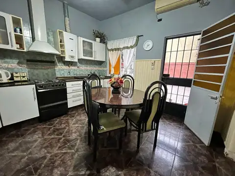 Casa en Venta en Villa Adelina, USD 180.000