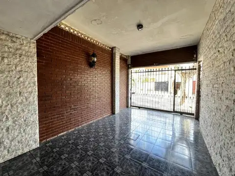 Casa en Venta en Villa Adelina, USD 176.000