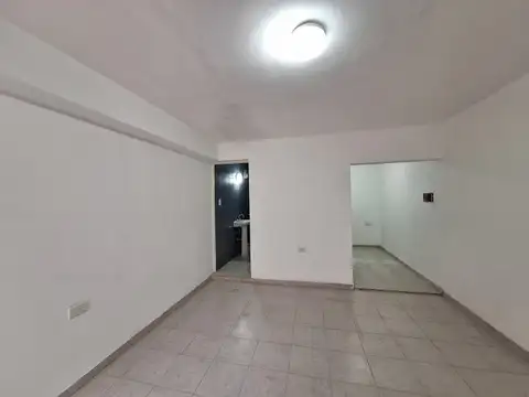 Primer Piso por escalera - Buenos Aires y Patricios 01-02