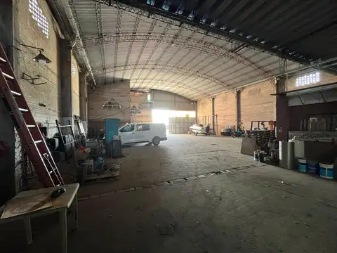 Galpon en Alquiler 40  mts Fondo