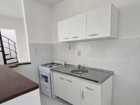 Depto Tipo Casa en Venta en Villa Lynch, USD 60.000