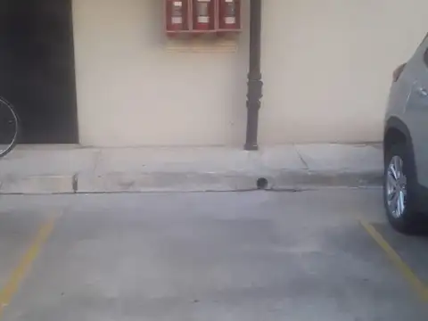 Cochera descubierta en venta en Villa Lugano