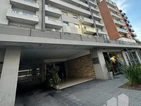 ALQUILER COCHERA CASTELAR NORTE