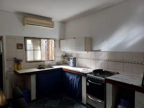 Casa 2 ambientes con 1 baño