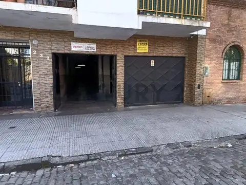 Excelente oportunidad cochera en venta en barrio Flores , en Capital Federal.