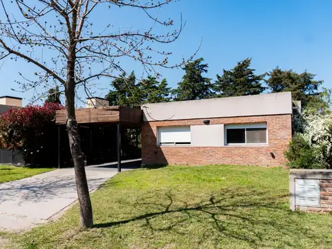 Casa en Venta con 1 cochera