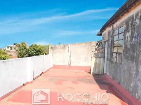 Casa en Venta con 3 cocheras