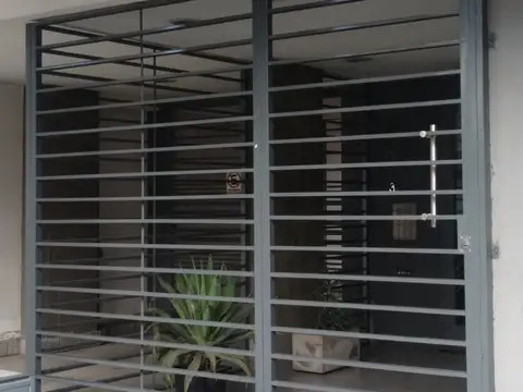 MONOAMBIENTE EXTERNO CON BALCON NORTE. EXCELENTE ESTADO.